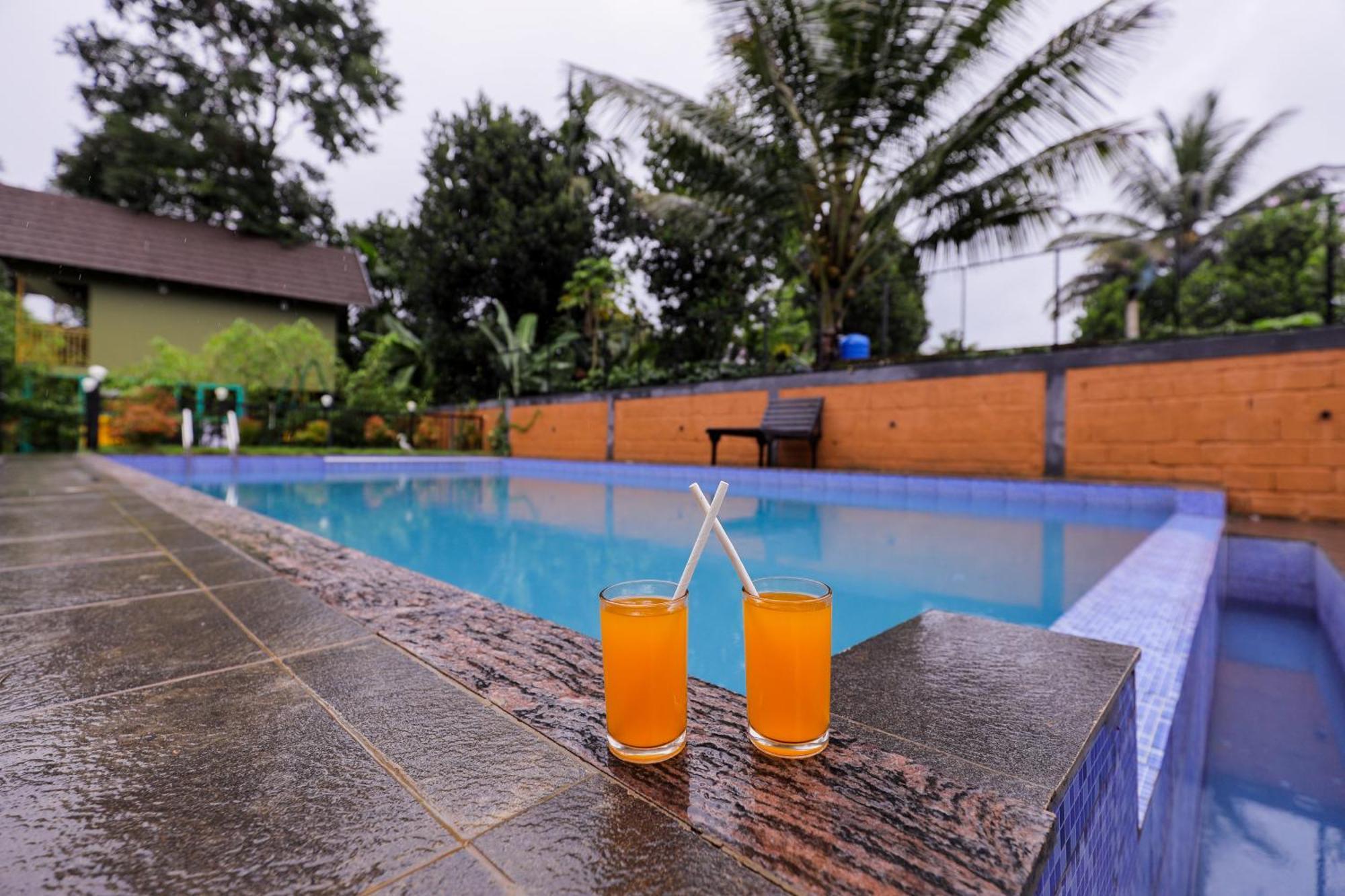 Sky Blue Homestay With Pool Vythiri Eksteriør billede